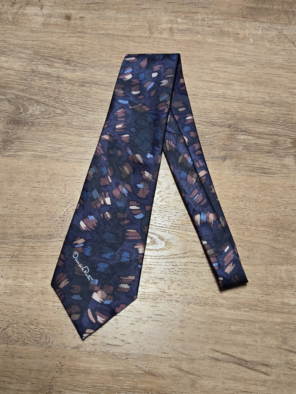 3/$35 Oscar de la Renta Navy Multicolor Abstract Silk Tie